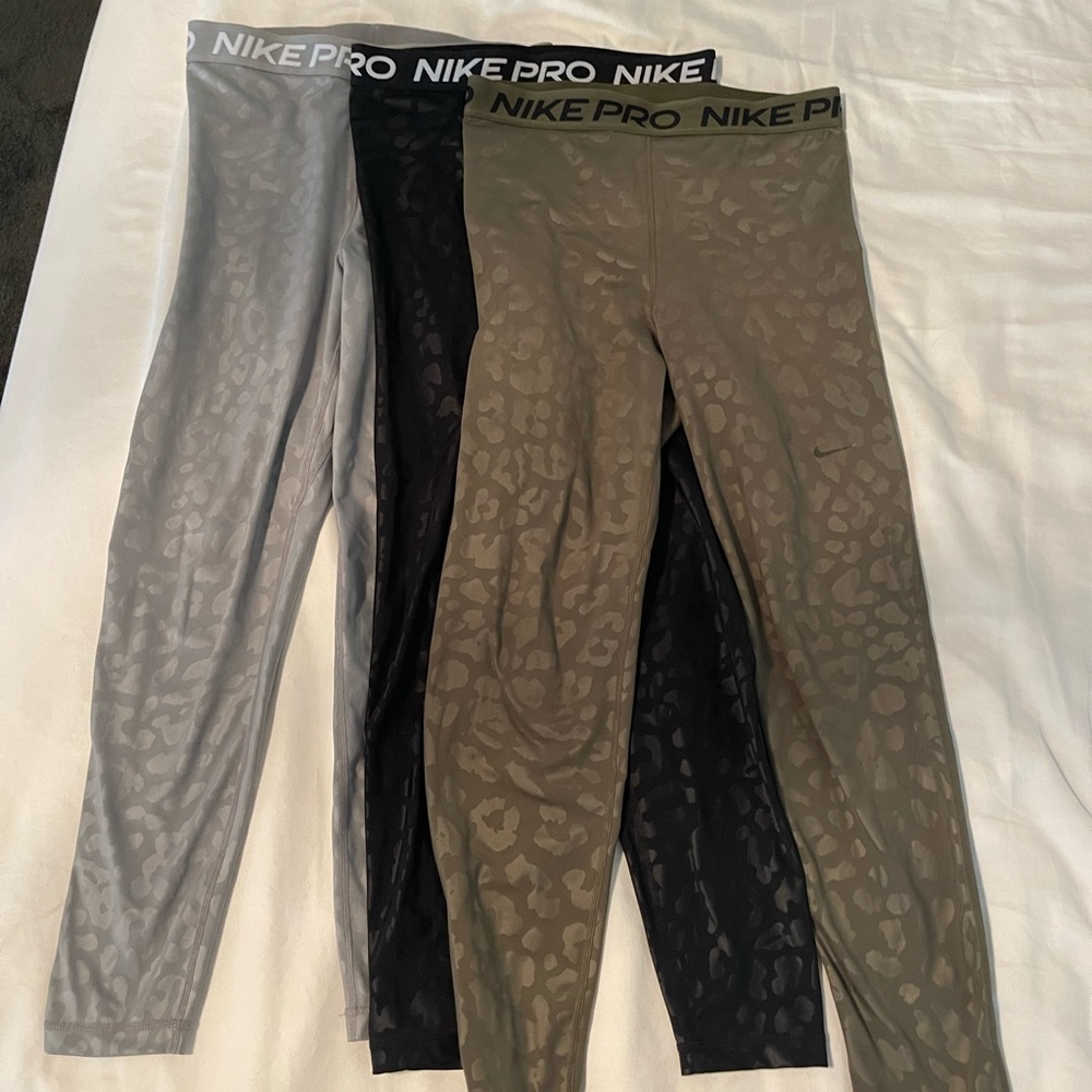 3 Nike pro leopard leggings